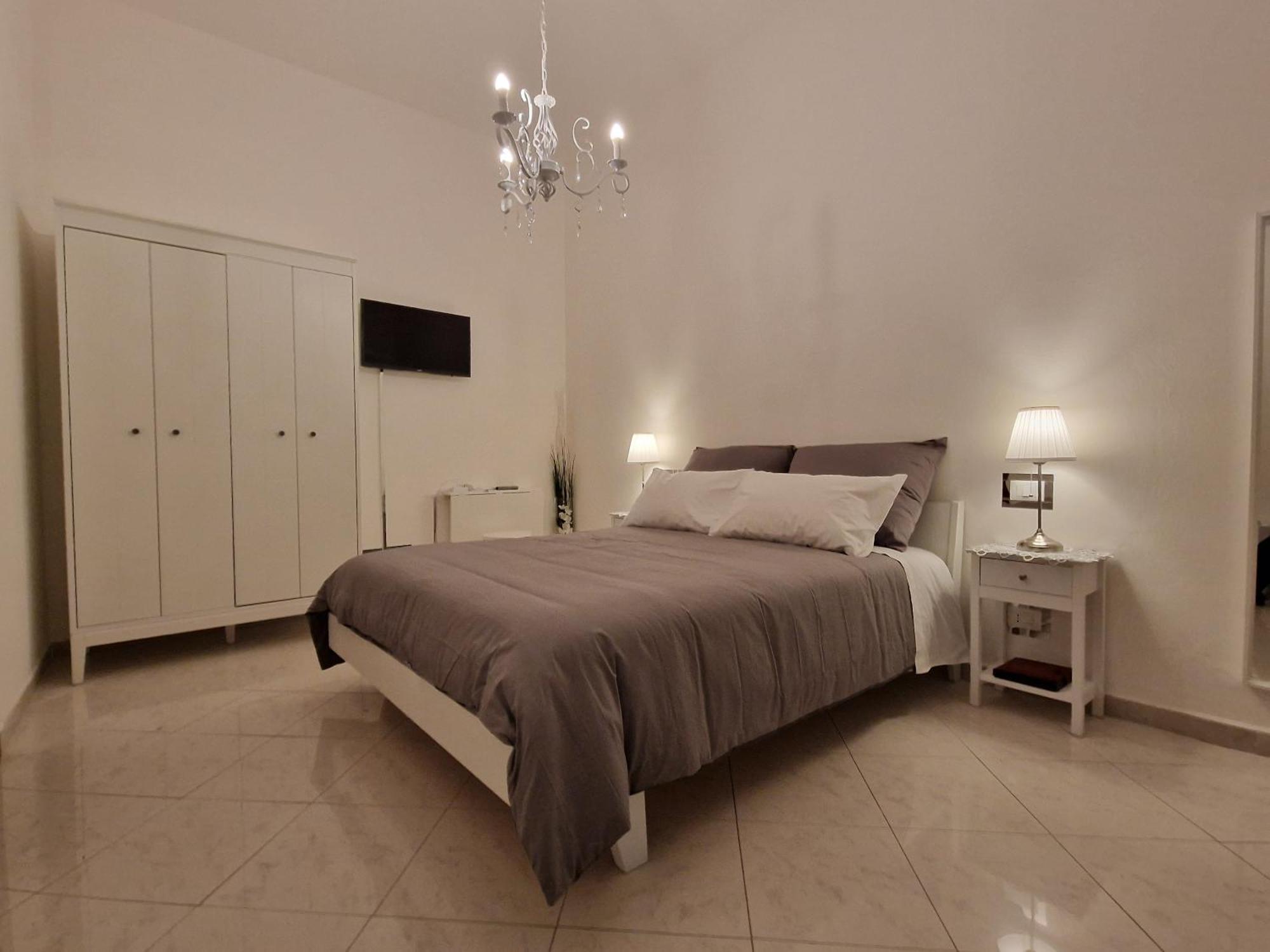 Cinzia's House Of Mirrors Apartment *